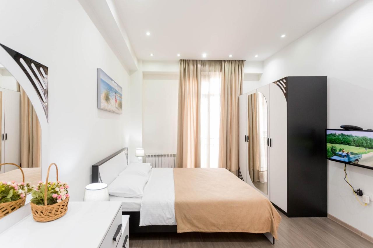 Apartment In The City Center Lll Tbilisi Exterior foto